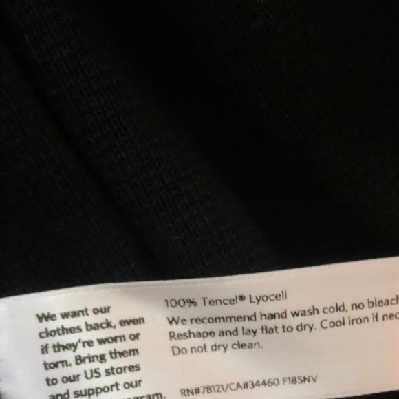 Eileen Fisher XS Black Sweater, 100% Tencel - Picture 3 of 3